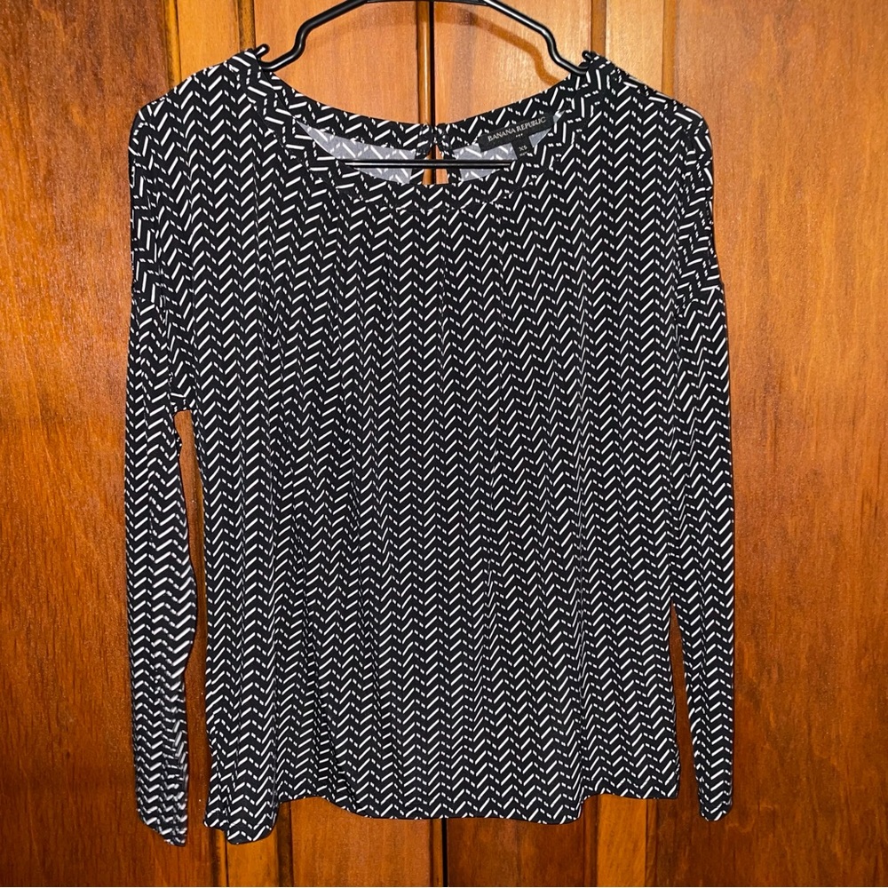 Banana Republic long sleeve top